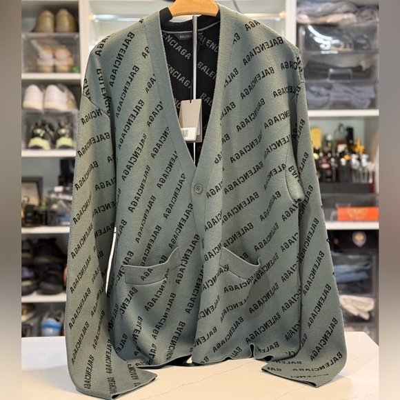 Balenciaga Gray Logo Cardigan - New with tag size 3 / XL - Picture 1 of 6